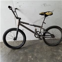 GREY NO NAME BMX BIKE