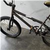 Image 2 : GREY NO NAME BMX BIKE