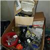 Image 6 : 3 BOXES OF ELECTRICAL HARDWARE AND SUPPLIES