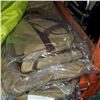 Image 2 : NEW 4PC OF LUGGAGE BAGS AND TENT