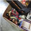 Image 3 : BOX OF TOYS, VINTAGE COLLECTIBLES, AND SPORTSCARDS