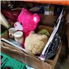 Image 3 : LOT OF TOYS, GAMES, AND BEARS