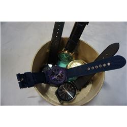 LOT OF NEW MENS WATCHES