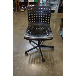 2 BLACK ROLLING OFFICE CHAIRS