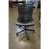 Image 1 : 2 BLACK ROLLING OFFICE CHAIRS