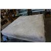 Image 1 : KINGSIZE SERTA CARROLLWOOD EURO TOP MATTRESS