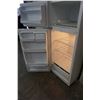 Image 2 : DANBY APARTMENT SIZE FRIDGE W/ FREEZER - WORKING