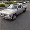 Image 1 : 1989 TOYOTA PICKUP TRUCK, 2 DOOR, 5 SPEED STANDARD, 489330KM, REBUILT WITH KEY AND REGISTRATION