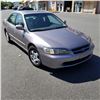 Image 1 : 2000 HONDA ACCORD 4 DOOR AUTOMATIC V6 - LEATHER, COLD AC, 279 000KM W/ REGISTRATION, CAR PROOF, AND 