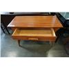Image 2 : MAPLE 1 DRAWER DESK AND STOOL