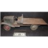 Image 2 : PASSAGE TO MARSEILLE SCREEN MATCHED FARM TRUCK HUMPHREY BOGART CLAUDE ANTIQUE FILMING MINIATURE