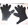 Image 2 : SPIDER-MAN FAR FROM HOME STEALTH SUIT GLOVES COMPLETE SET