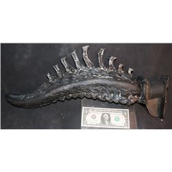 ALIEN VS PREDATOR PREDALIEN XENOMORPH SCREEN USED HERO TOP SPINAL BACK HORN