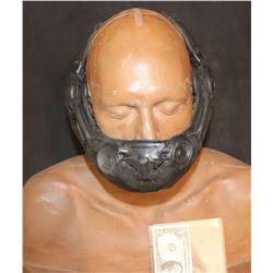 BATMAN BANE LIKE BREATHEING APPARATUS THAT LIGHTS UP