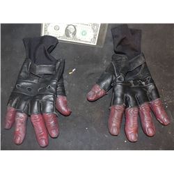 HELLBOY LIKE HANDS WITH FINGERLESS GLOVES WEARABLE
