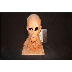 HOLLOW MAN SCREEN USED MASK KEVIN BACON 2