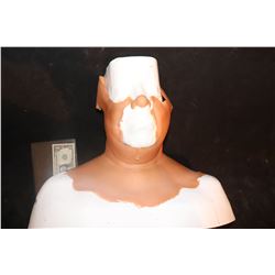 THE SANTA CLAUSE STUNT ACTOR NECK APPLIANCE