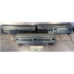 ZZ- TRAINS PASSENGER CARS ANTIQUE FILMING MINIATURE LOT OF 3 LEAD