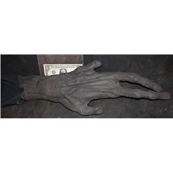 ALIEN VS PREDATOR PREDALIEN UNUSED ARM AND HAND