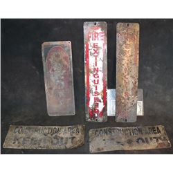SIGNS WEATHERED METAL FROM UNKNOWN PRODUCTION