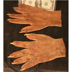 X-MEN SABRETOOTH SCREEN USED STUNT STAGE 2 SILICONE GLOVES WITH CLAWS 3
