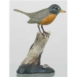 Miniature robin by Cape Cod carver Steve Weaver. 