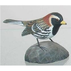 Miniature Lapland Longspur with drop carved wings