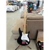 Image 1 : Behringer Electric Guitar