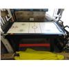 Image 1 : 2 Air Hockey Tables - Store returns