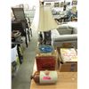 Image 1 : Lamp & 3 Vintage Collectibles