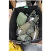 Image 1 : Box with 6 Canteens & Bags