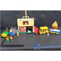 Fisher-Price Family Farm Toy w/Accessories