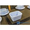 Image 4 : (4) Teacups & Pyrex Dish