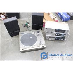 Vintage Sanyo Hi-Fi System - 2 Speakers & Hitachi Turn Table