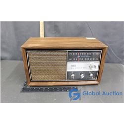 Vintage RCA Victor Table Radio (Working)