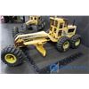 Image 3 : (2) Tonka Graders