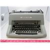 Image 1 : METAL TYPEWRITER (UNDERWOOD) *7.5" X 13" X 15"*