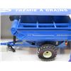 Image 2 : DIE CAST GRAIN CART (ERTL) *J & M* (IN ORIGINAL BOX)