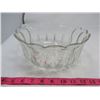 Image 2 : LOT OF MISC COLLECTIBLES (GLASS BOWL 4" X 9" DIAMETER, 2 X VASES, SERVING SPOON & FLOWER CANDLE HOLD