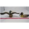 Image 1 : LOT OF 2 DUCKS (ONE CERAMIC AND ONE WOOD)