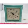 Image 2 : CLOCK (VINTAGE) *ELECTRIC* (6.75" SQUARE X 2.25" DEEP)