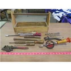 TOOL BOX (WOOD) *INCLUDES TOOLS; SCREW DRIVER, PIPE WRENCH* (BOX IS 18.5" X 9.5" X 7")