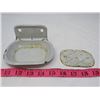 Image 2 : ENAMEL SOAP DISH (WITH GRATE)