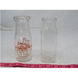 LOT OF 2 CREAM JUGS (GLASS)