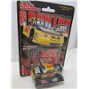 Image 2 : LOT OF 5 RACING CHAMPION DIE CAST TOYS WITH DRIVERS CARDS ( 1 HAS NO CARD)