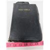 Image 2 : LOT OF 3 BIBLES