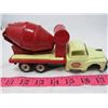 Image 5 : TOY DUMP TRUCK AND CEMENT MIXER (MIXER MISSING FRONT WHEELS)