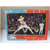 Image 4 : BOX OF BASEBALL CARDS
