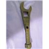 Image 2 : LOT OF FOUR INTERNATIONAL WRENCHES (IHC)