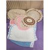 Image 2 : LOT OF VINTAGE DOILIES